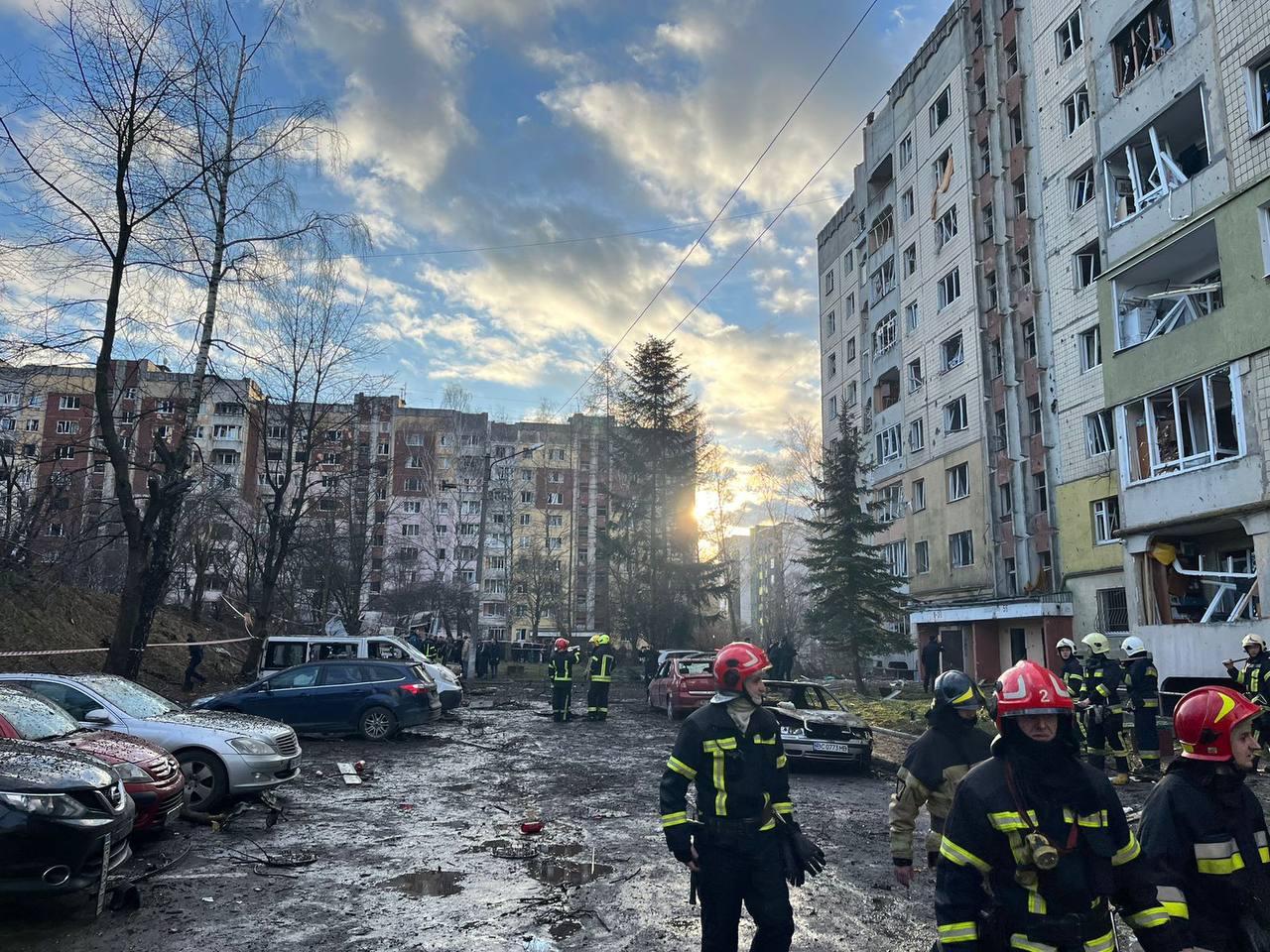 У Львові зросла кількість постраждалих від ракетного удару, пошкоджені будинки і школи