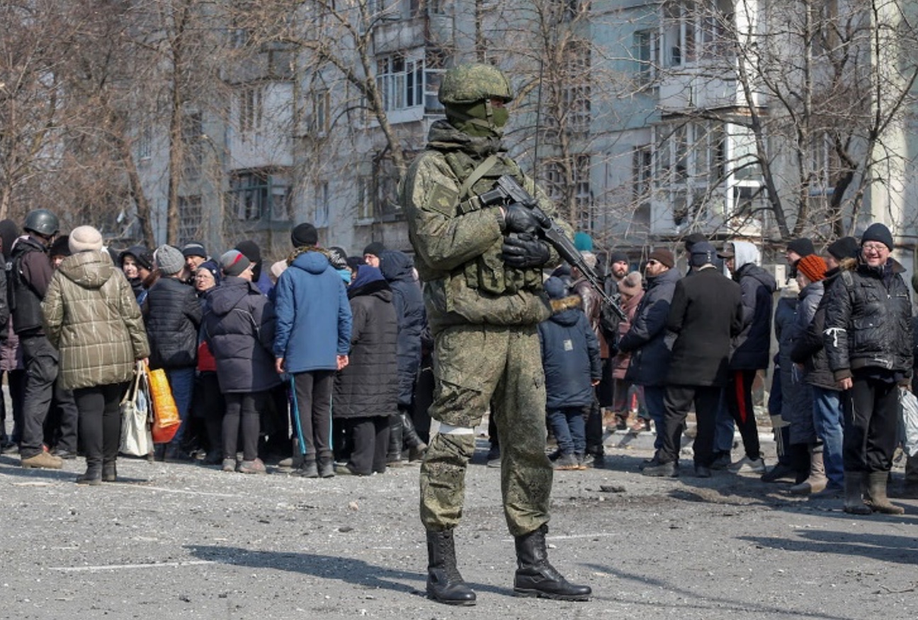 На ТОТ росіяни «купують» у місцевих свідчення проти України