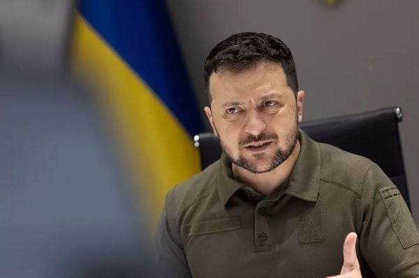 Володимир Зеленський у Франції розповів про загрозу для Європи від путіна