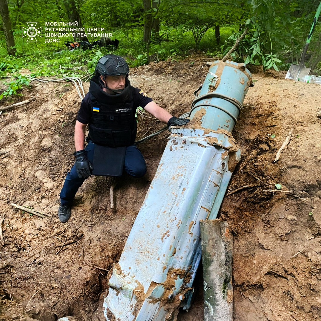 Сапери знешкодили ракету Х-69 в лісі Голосіївського району