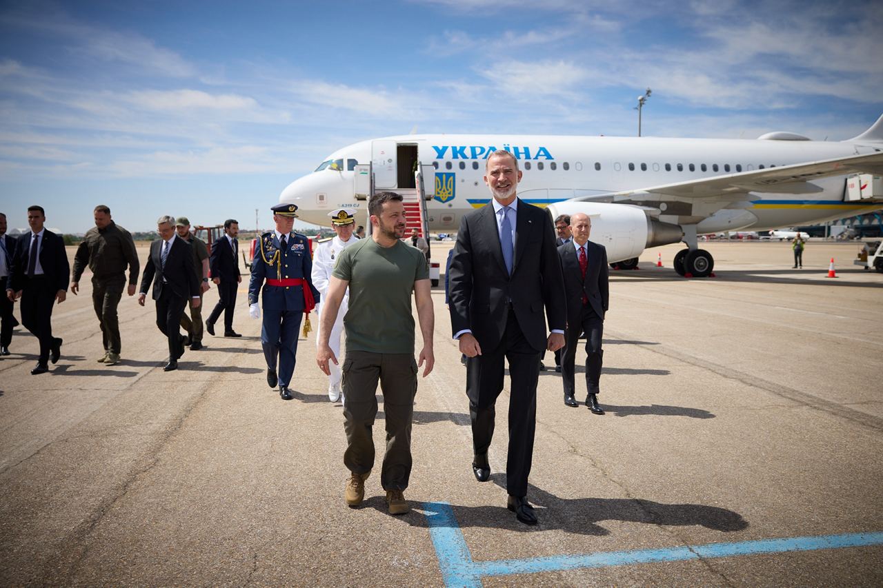 Володимир Зеленський прибув до Іспанії, щоб підписати двосторонню безпекову угоду