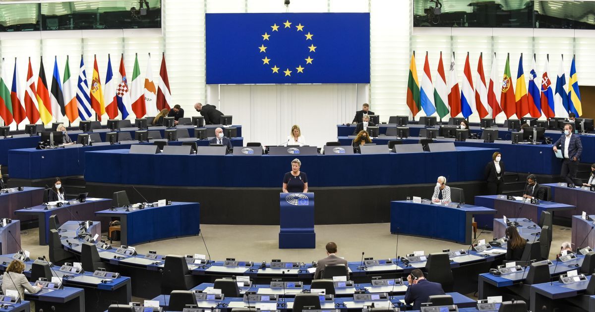 Початок виборів до Європарламенту: першими голосують Нідерланди