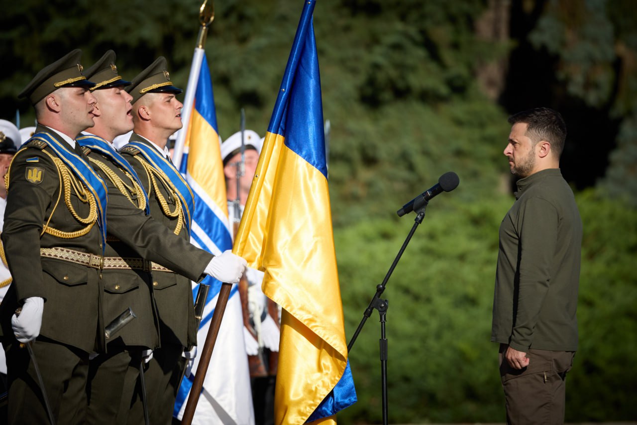 Володимир Зеленський привітав з Днем державного прапора