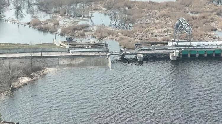 В Донецькій ОВА підтвердили пошкодження греблі Курахівського водосховища