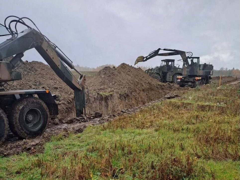 Польща почала будівництво “Східного щита” на кордоні з білоруссю та росією